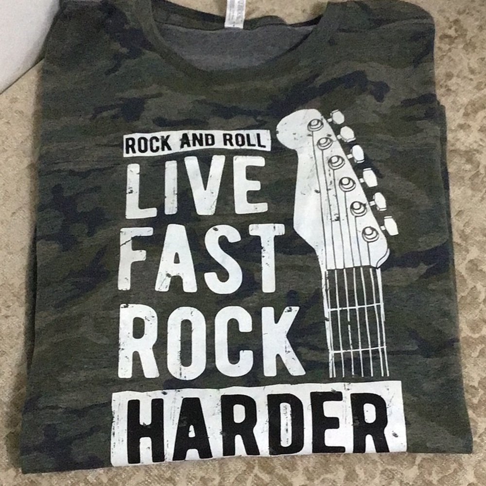 Live Fast Rock Harder Camo Tee Sz L New No tags